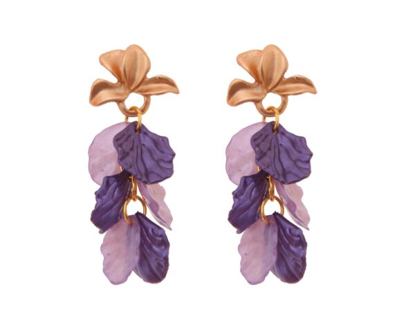 Pendientes de pétalos en tonos violetas con cabezal en forma de hojas