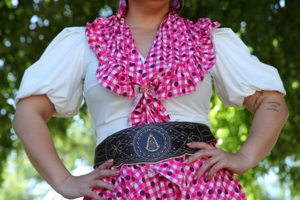 CONJUNTO FALDA + PIQUILLO ESTAMPADO LUNAR ROSA FUCSIA