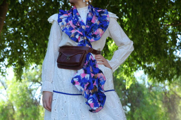 FALDA PERFORADA VALENTINA TERCIOPELO AZUL ELÉCTRICO