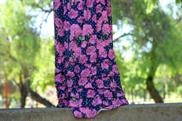 BATA CLAVEL BUGANVILLA Y AZUL ESTAMPADA
