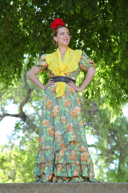 BATA CLAVEL VERDE ESTAMPADA - Imagen 1