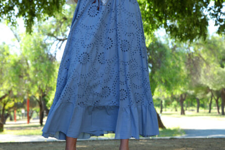 FALDA PERFORADA ADRIANA AZUL DUCADO - Imagen 2