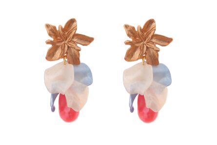 Pendientes de pétalos y piedras nácar azul, rosa y beige con cabezal de flor - Imagen 1