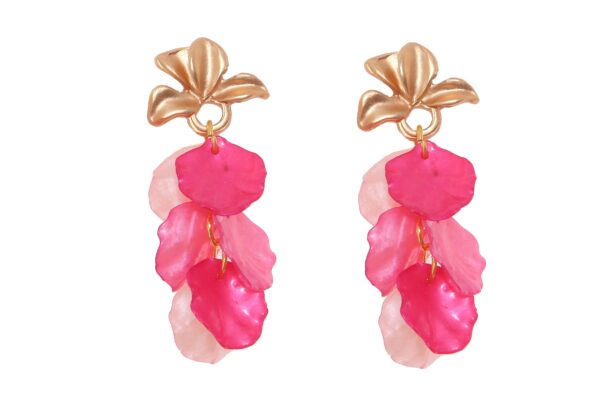 Pendientes de pétalos en tonos rosas con cabezal en forma de hojas