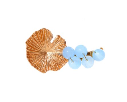 Broche dorado de nenúfar con bolas de piedra Ágata en celeste - Imagen 1