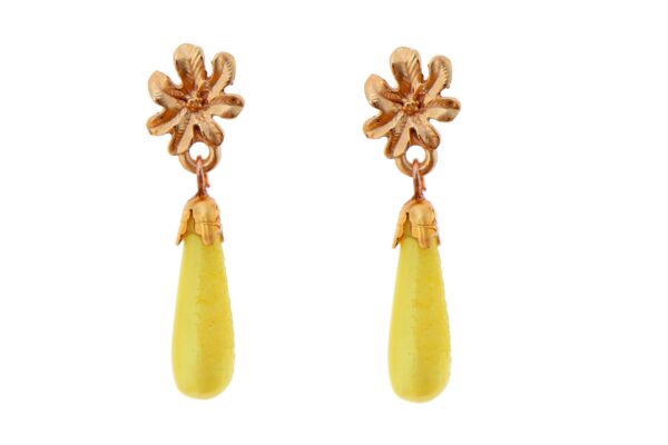 Pendiente lágrima amarillo con cabezal de flor pequeña