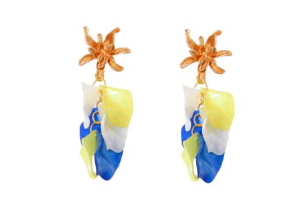 Pendientes de pétalos en colores azul, amarillo y beige con cabezal de hojas - Imagen 1