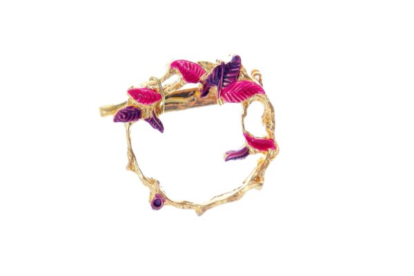 Broche dorado de hoja pintado en morado y rosa