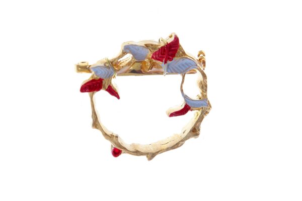 Broche dorado de hojas pintado en blanco y rojo