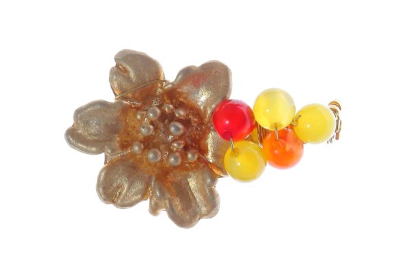 Broche dorado de flor con bolas de piedra Ágata en tonos naranja y amarillo
