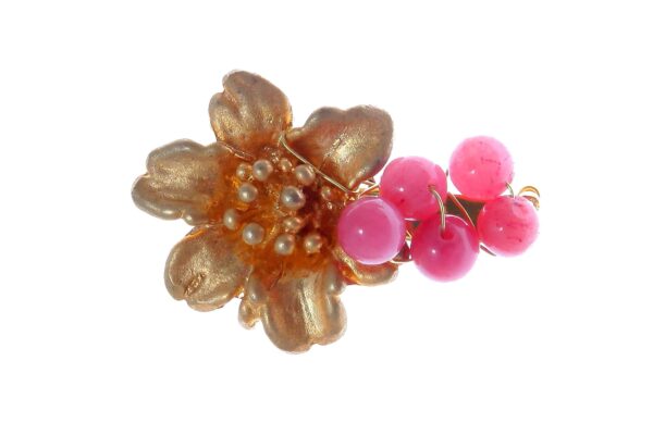 Broche dorado de flor con bolas de piedra Ágata en tonos rosa bebé