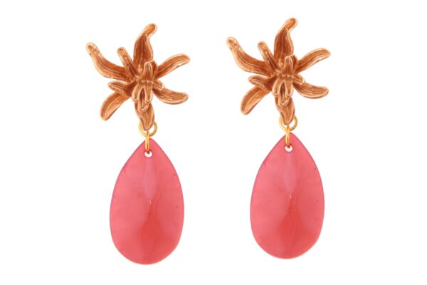 Pendiente de flamenca de lágrima de piedra cristal color coral con cabezal de flor
