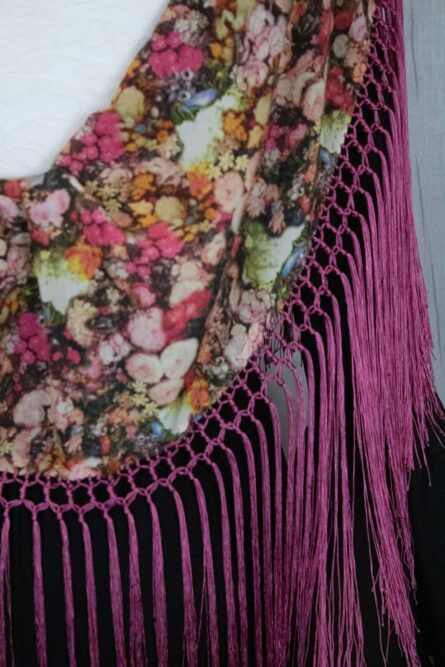 Mantón niña estampado maquilaje oscuro - Imagen 2