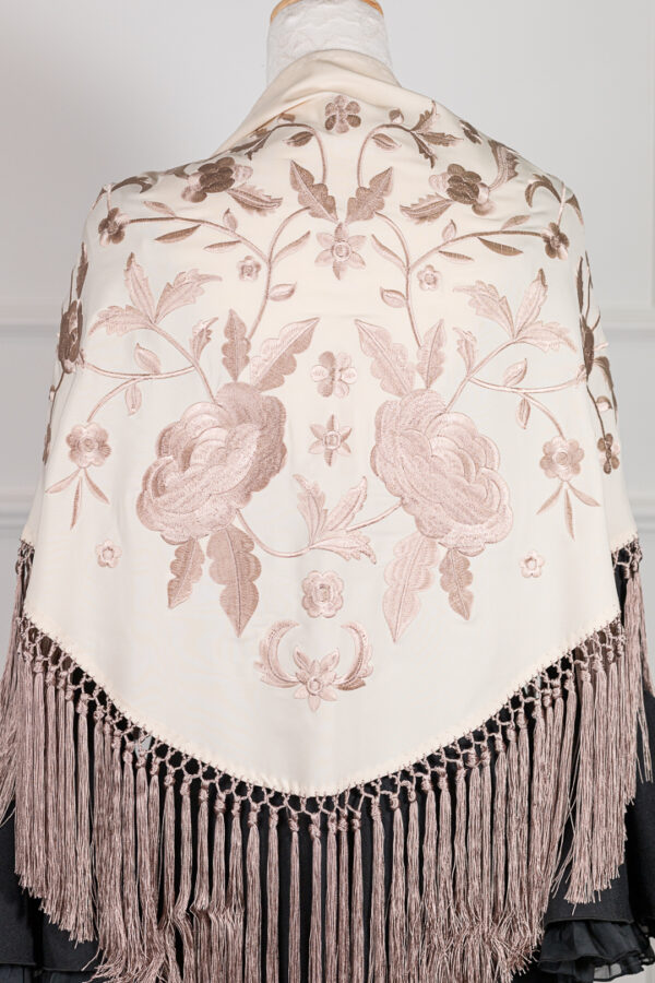 Mantón Amara Beige bordado en nude