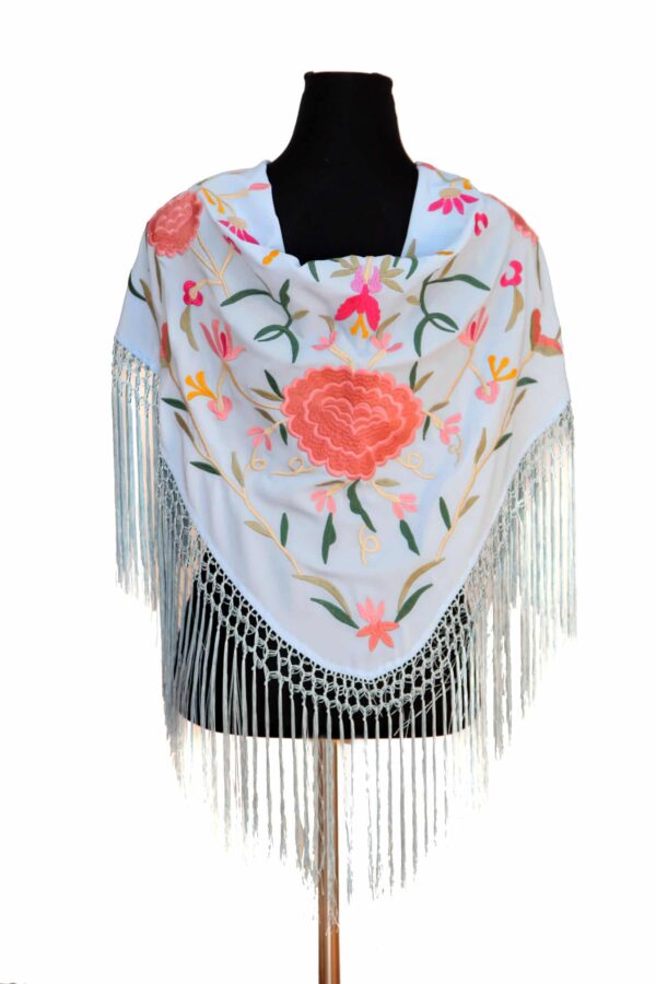 Mantón celeste bordado en multicolor