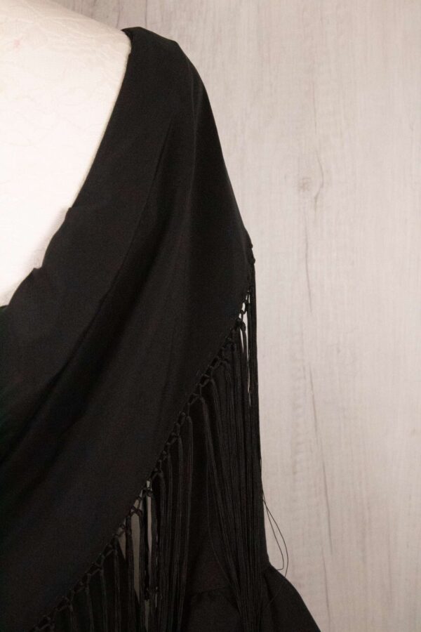 Mantón negro
