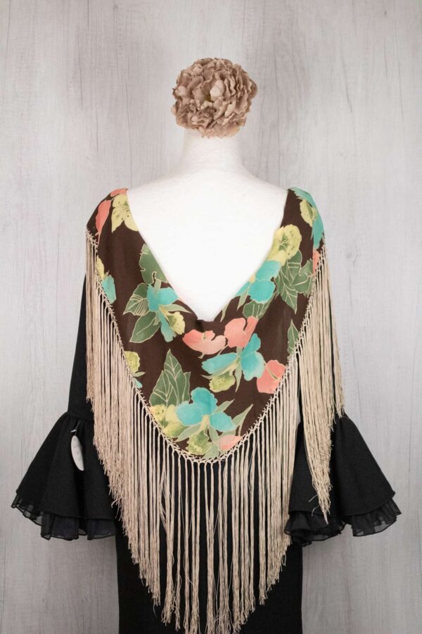 Mantón niña marrón estampado de flores