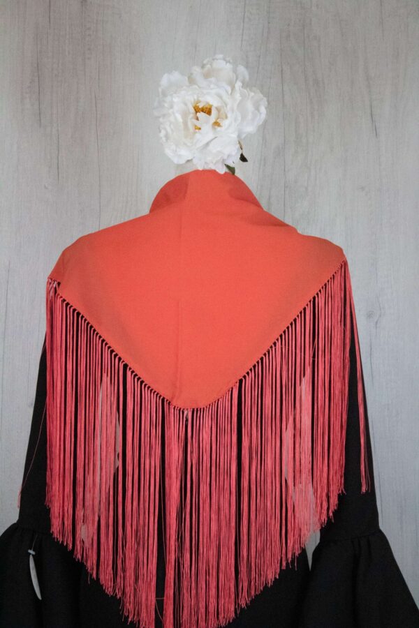 Mantón de niña coral