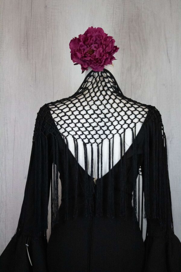 Mantón enrejado negro
