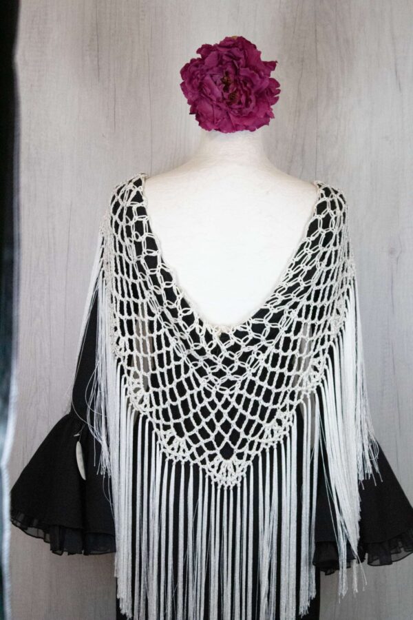 Mantón enrejado blanco