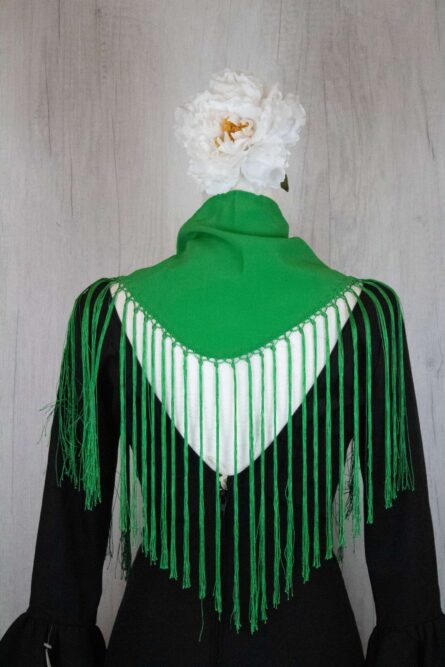 Mantón niña verde - Imagen 1
