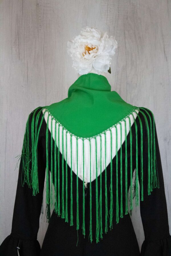 Mantón niña verde