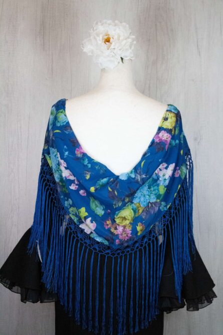Mantón niña azul estampado de flores - Imagen 1