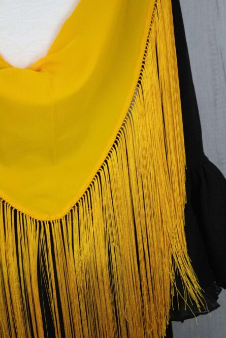 Mantón niña amarillo - Imagen 2