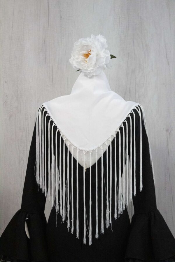 Mantón niña blanco