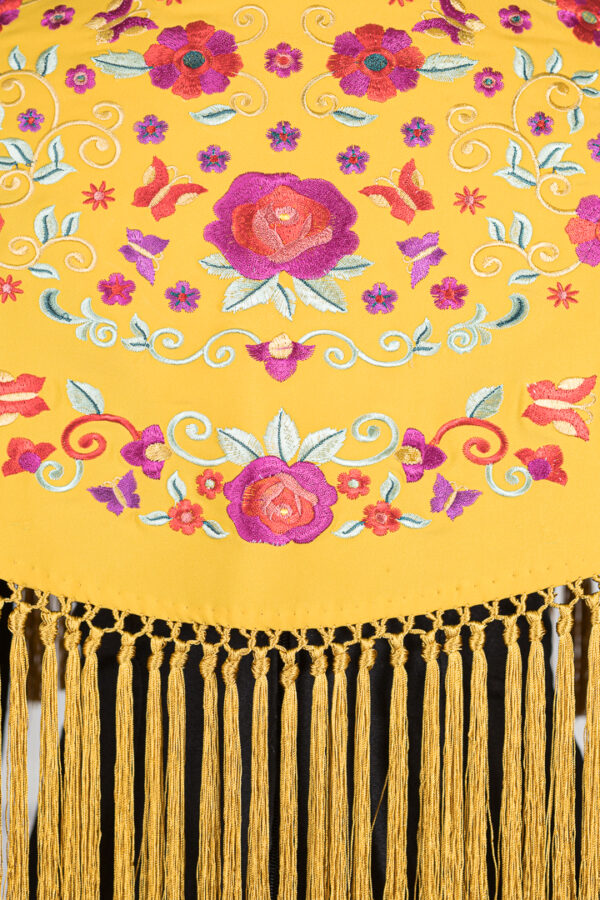 Mantón Carmen Yema