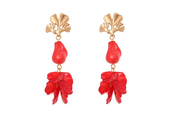 Pendientes de pétalos y piedras nácar en color rojo con cabezal de hojas