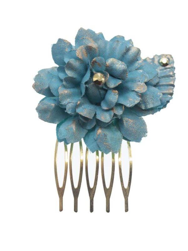 Peinecillo de flamenca pequeño con flor de tela celeste y reflejos dorados