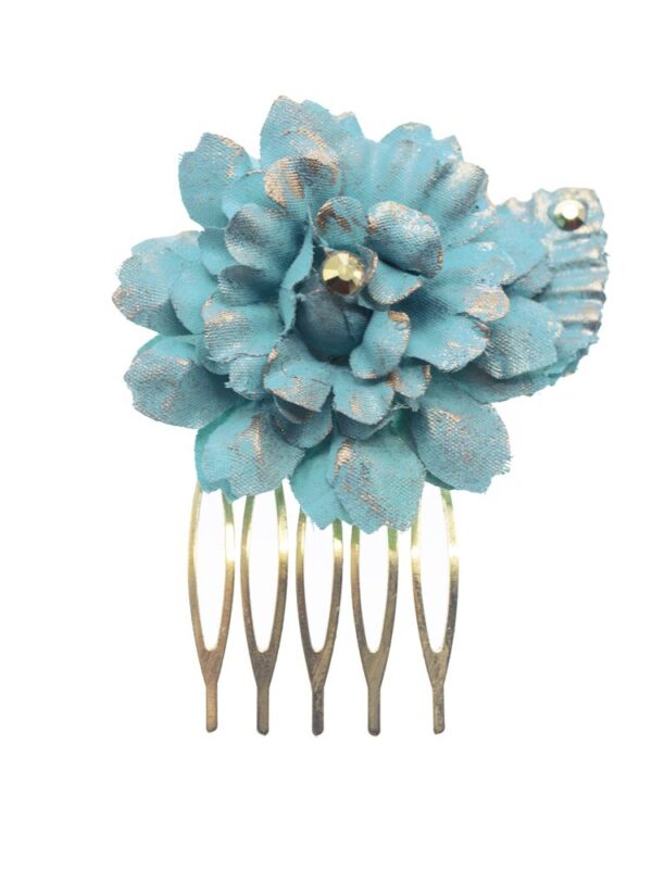 Peinecillo de flamenca pequeño con flor de tela celeste y reflejos dorados