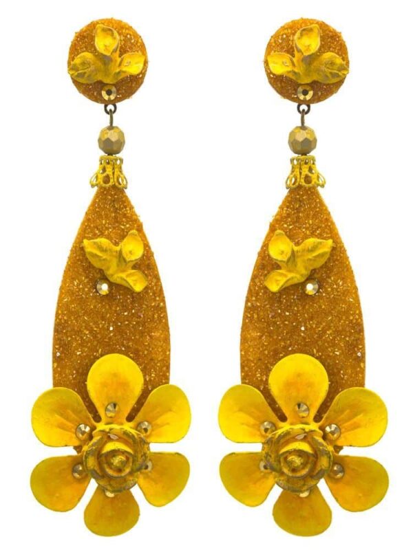 Pendiente de flamenca amarillo con polvo de nácar
