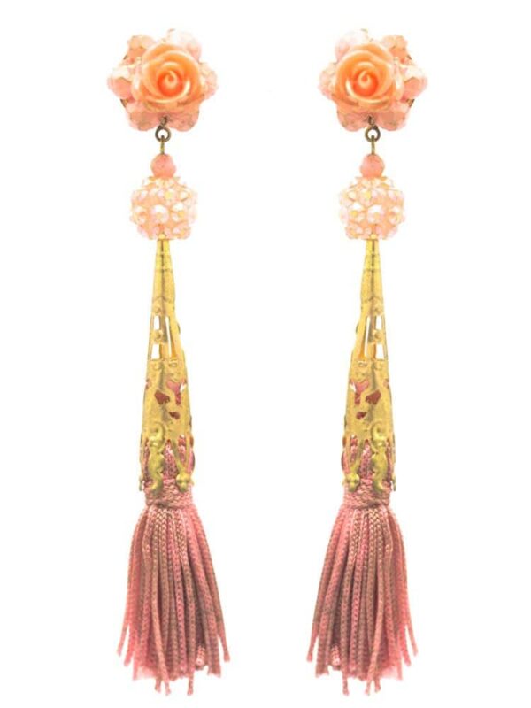 Pendiente de flamenca con flecos maquillaje y reflejos dorados
