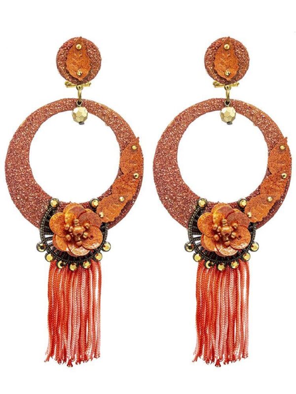 Pendiente de flamenca coral con reflejos dorados