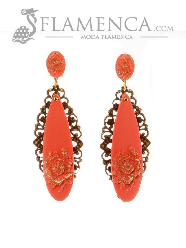 Pendiente de flamenca coral con reflejos oro