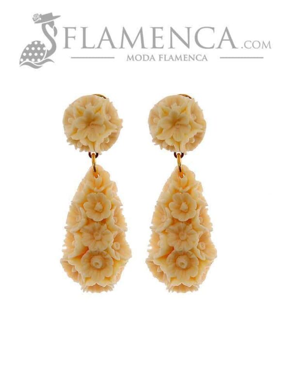 Pendiente de flamenca de flores marfil