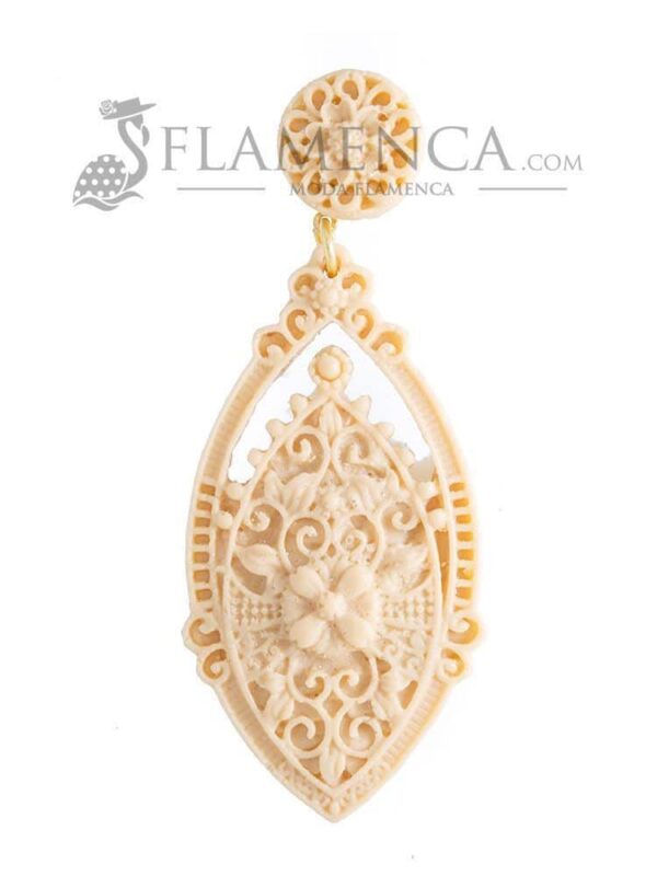 Pendiente de flamenca de resina beige