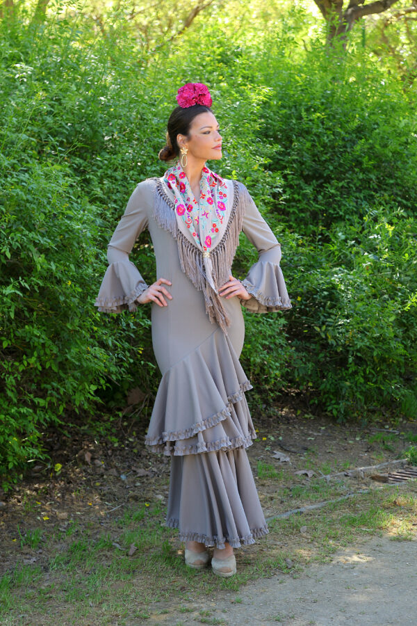 1 Traje de Flamenca Jazmin Beige