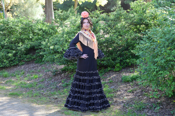 Traje de Flamenca Azahar Negro Vestirse de Flamenca
