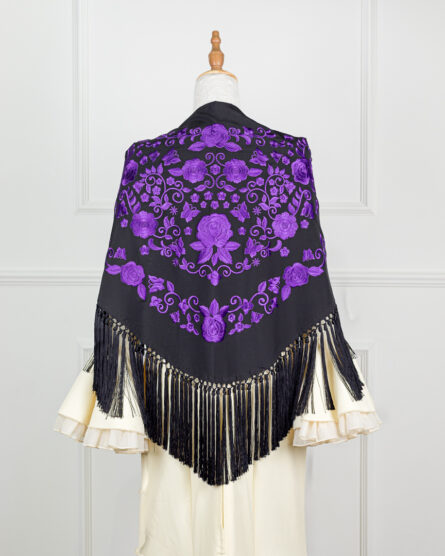 Mantón rubí negro con bordado en morado - Imagen 1