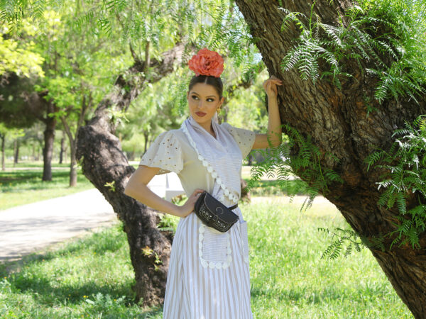 Conjunto de Falda y Piquillo estampado rayas beige