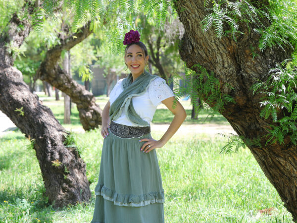 Conjunto de Falda y Piquillo de Bambula con volante de vichy Verde caqui